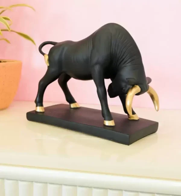 Black and Gold Bull Statue – Stock Market & Home Decor Showpiece